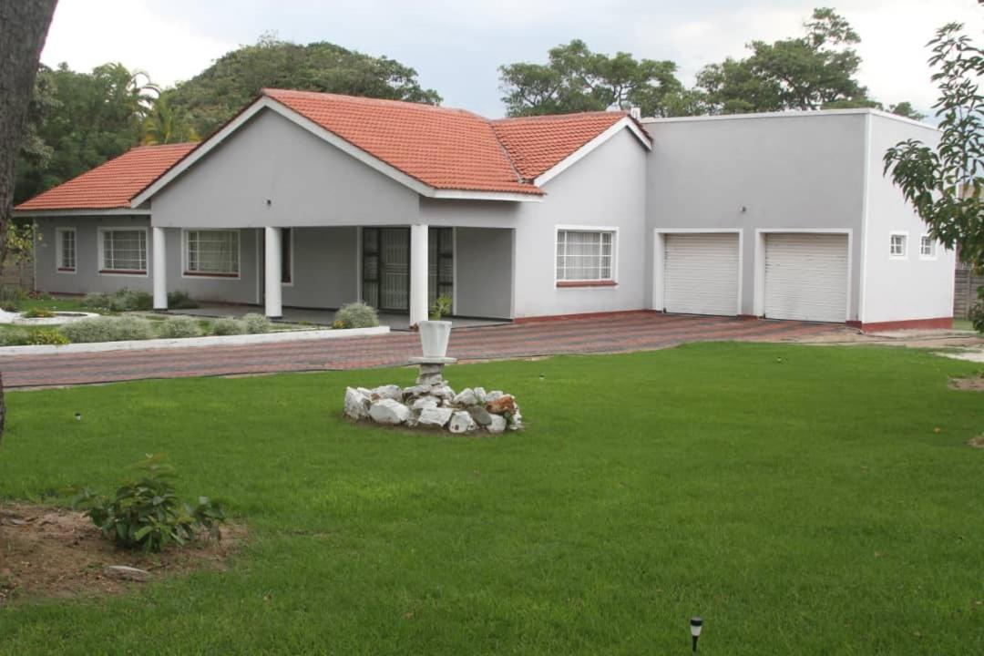 Amazing Guest House Harare Exterior photo